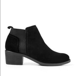 New Me Too Zarita Black Suede Leather Chelsea Ankle Boot 8.5